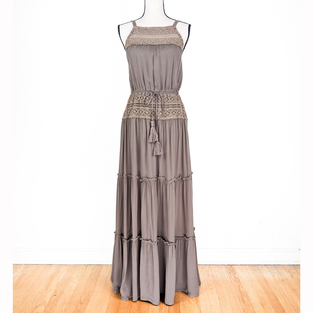 💜🦋LAST🦋 NWT Tulle & Batiste Chloe Halter Frill Maxi Dress, Desert Sand, XS